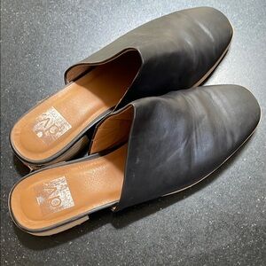 Dolce Vita Black and Tan Leather Mules